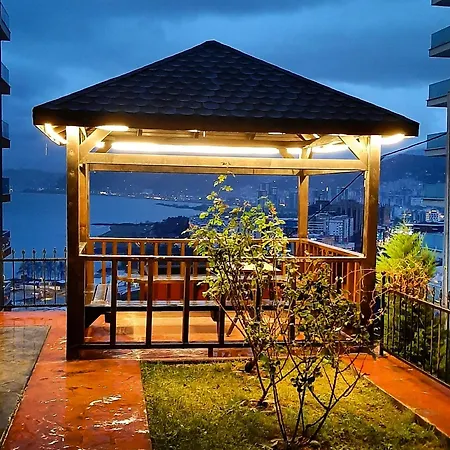 North Pearl Apartment *