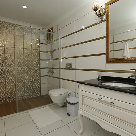 North Pearl Apartment *